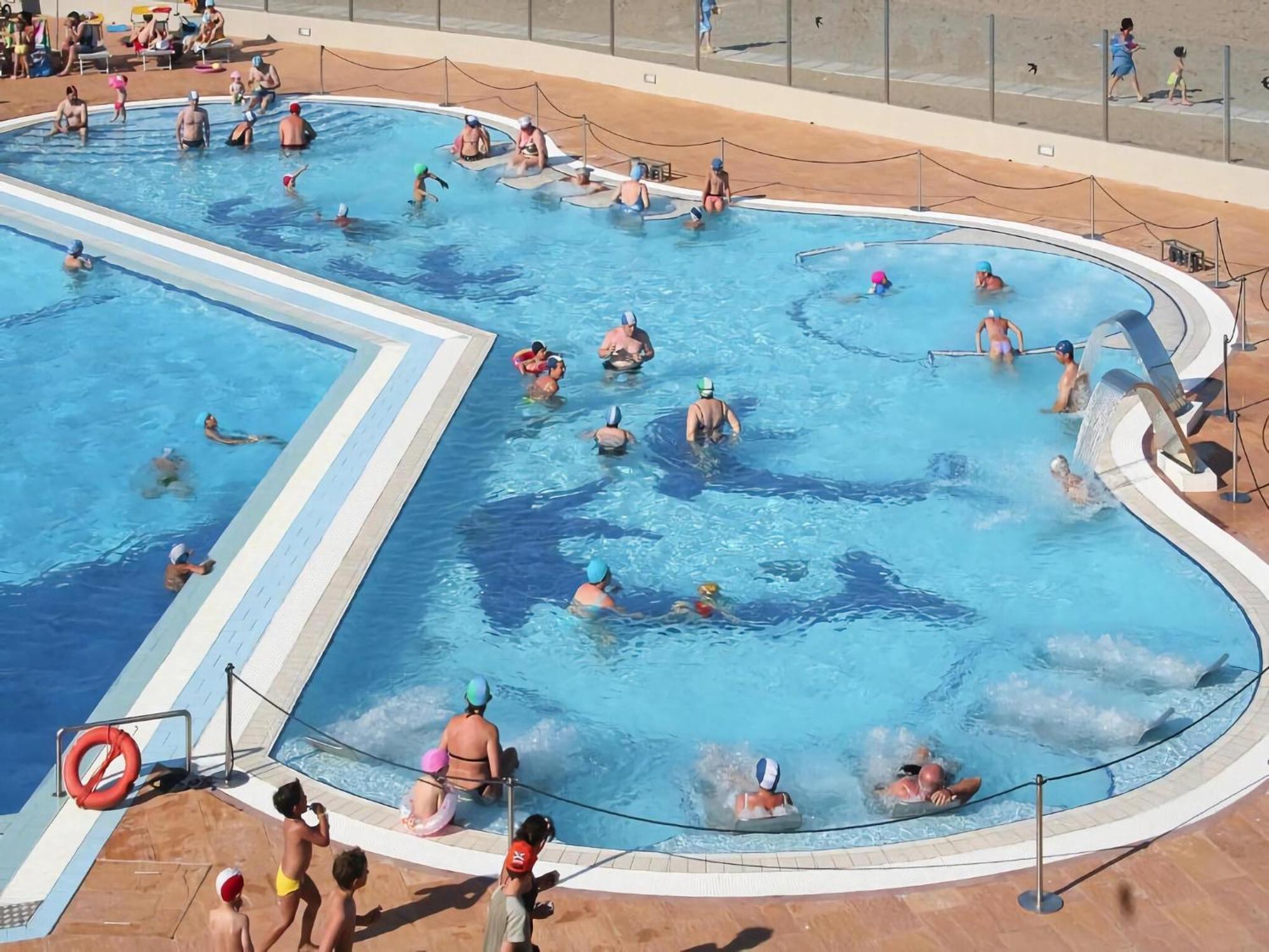 Resort Rosapineta Sud In 罗索利纳马雷 外观 照片