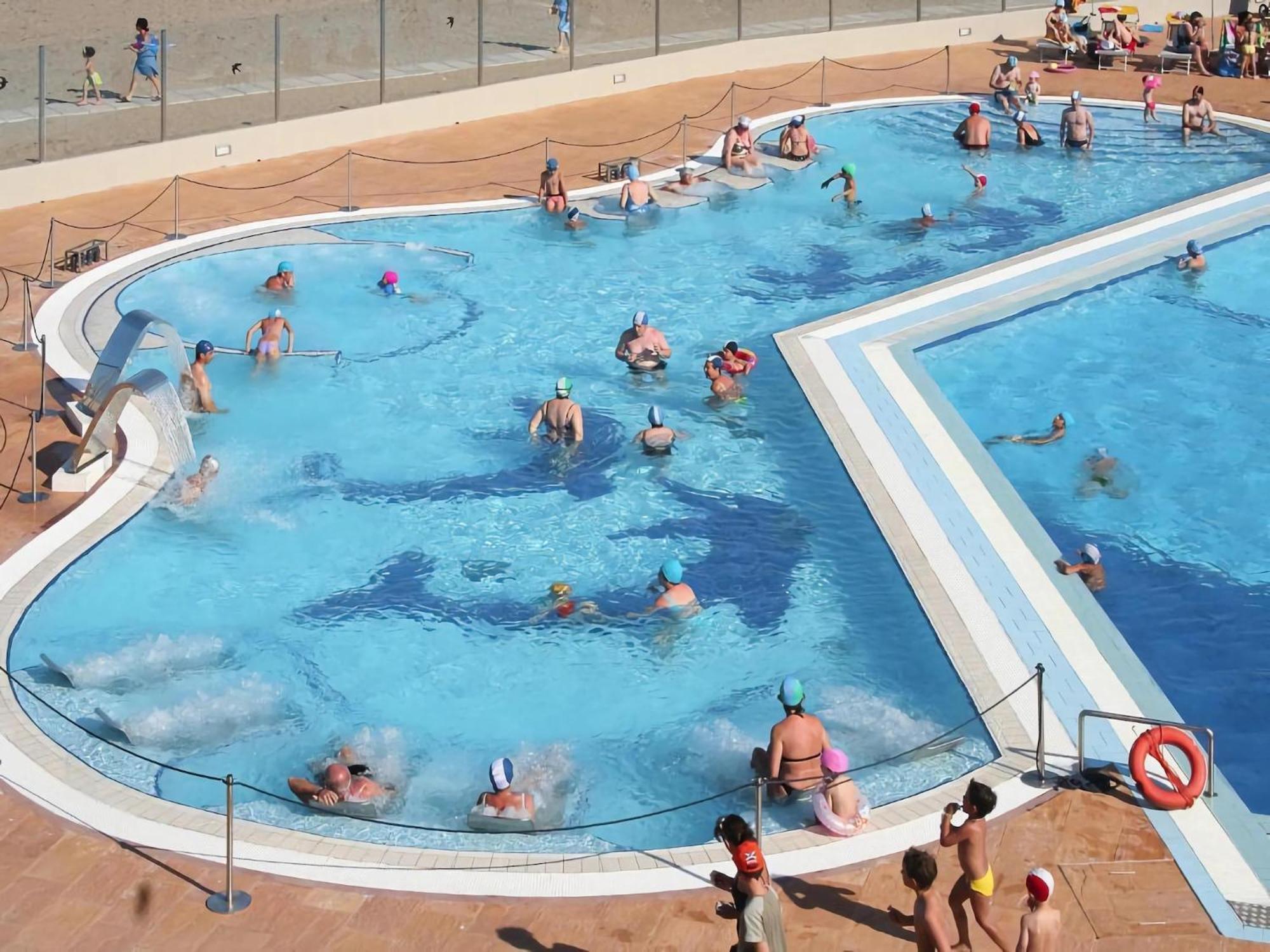 Resort Rosapineta Sud In 罗索利纳马雷 外观 照片