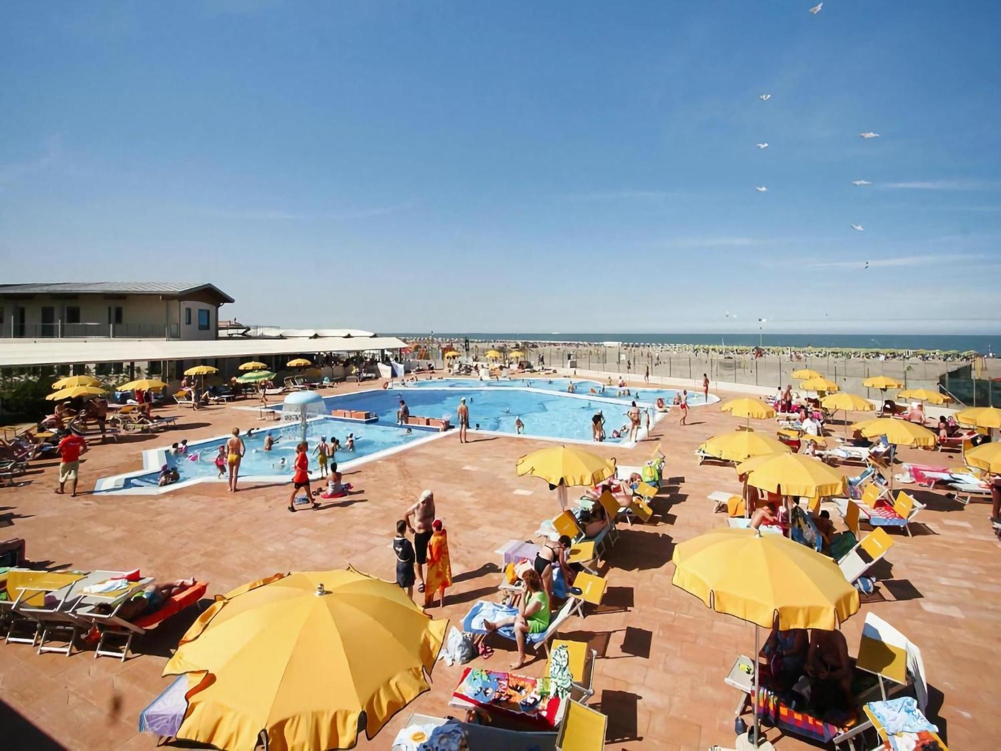 Resort Rosapineta Sud In 罗索利纳马雷 外观 照片